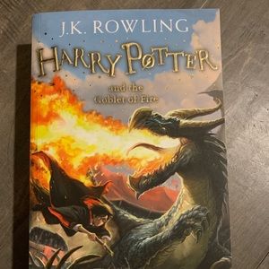 3 Harry Potter brand new books!!!!